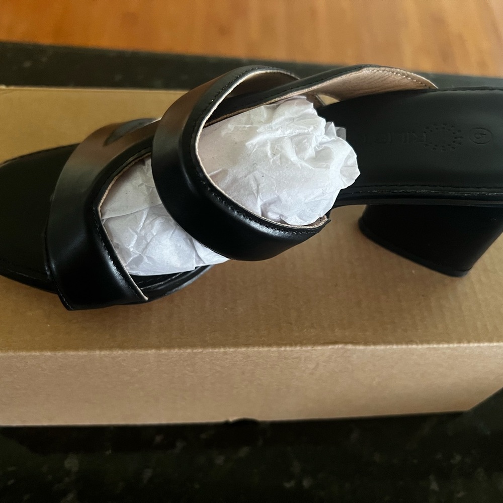 Rilista Shoes Rilista Open Toe Double Strap Sandals; Size 5, Black. Brand new